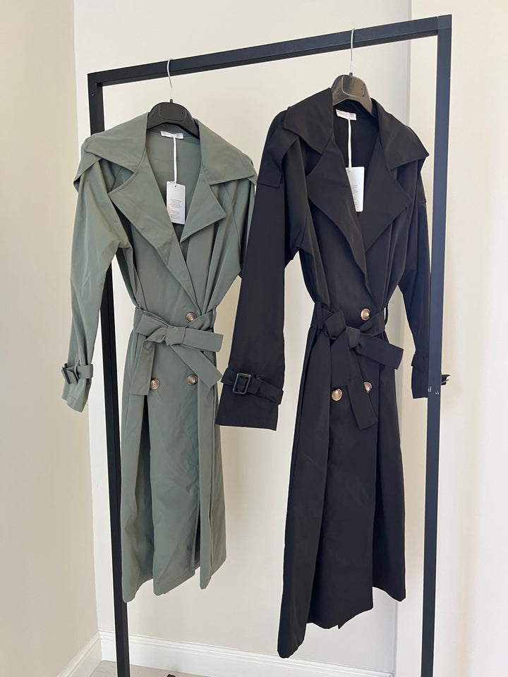 Trench Magazine - Trench Donna